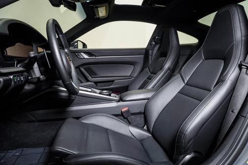 2025 Porsche 911 Carrera