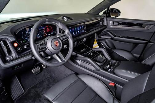 Arctic Grey 2026 Porsche Cayenne GTS