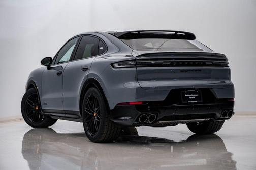Arctic Grey 2026 Porsche Cayenne GTS
