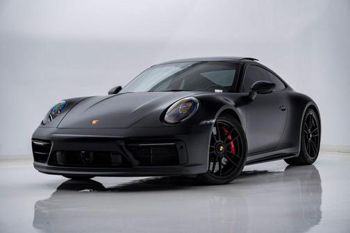 2022 Porsche 911 Carrera 4 GTS
