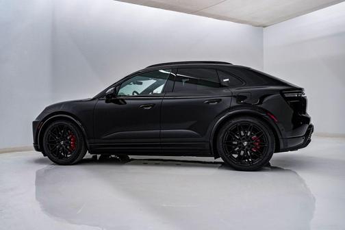 Black 2026 Porsche Macan Macan Electric Turbo