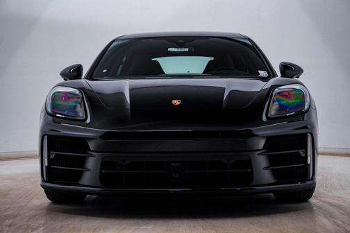 2026 Porsche Panamera 4