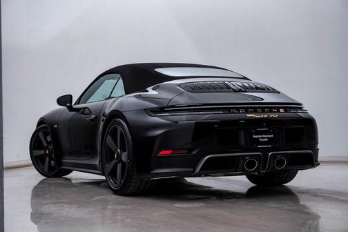 2026 Porsche 911 Carrera 4 GTS