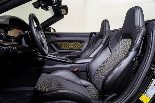 2026 Porsche 911 Carrera 4 GTS