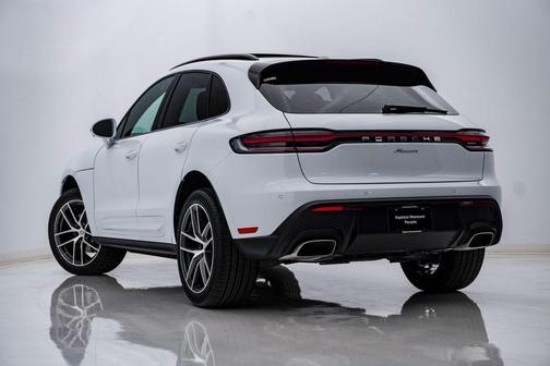 Carrara White Metallic 2026 Porsche Macan Macan
