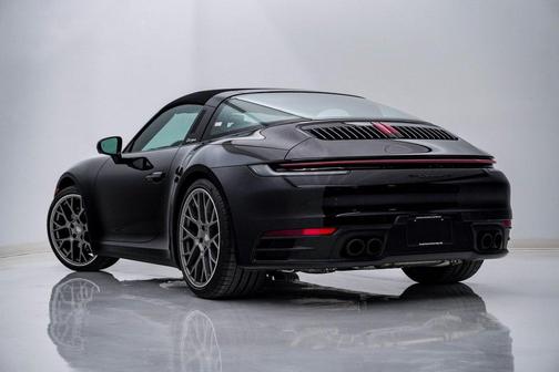 2022 Porsche 911 Targa 4S