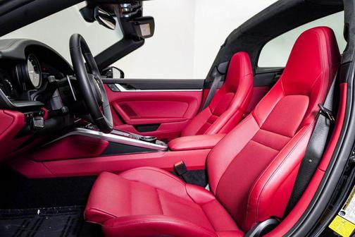 2022 Porsche 911 Targa 4S