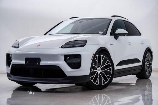 2025 Porsche Macan **PORSCHE CERTIFIED**