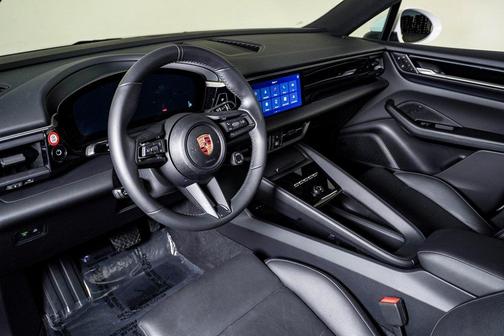 2025 Porsche Macan **PORSCHE CERTIFIED**