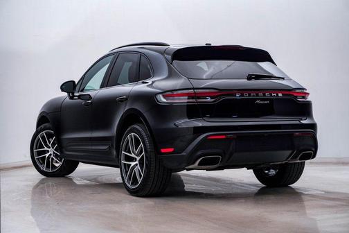 2025 Porsche Macan **PORSCHE CERTIFIED**