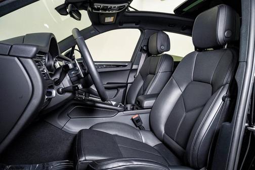 2025 Porsche Macan **PORSCHE CERTIFIED**