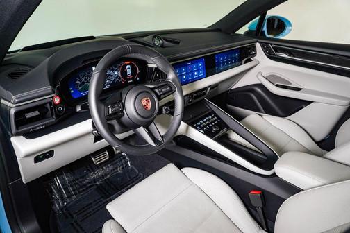 Frozen Blue Metallic 2025 Porsche Macan T