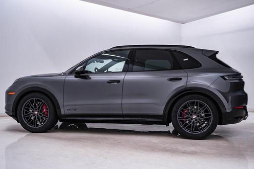 2026 Porsche Cayenne GTS