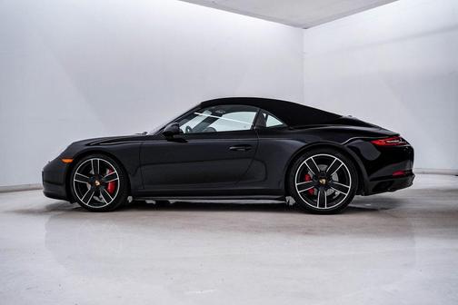 2017 Porsche 911 Carrera 4S Cabriolet