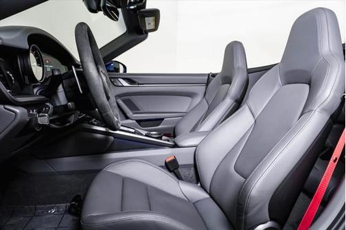 2024 Porsche 911 Carrera