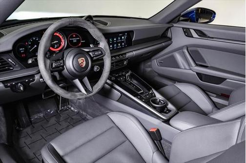 2024 Porsche 911 Carrera