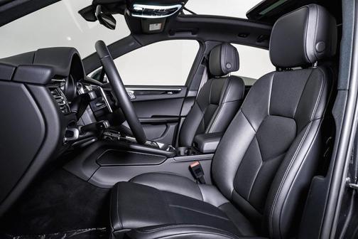 2024 Porsche Macan **PORSCHE CERTIFIED**