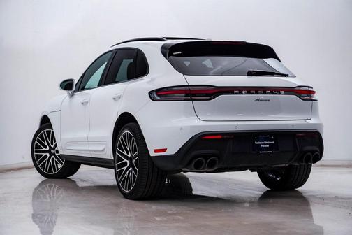 2025 Porsche Macan **PORSCHE CERTIFIED**