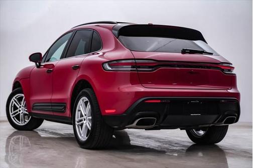 2023 Porsche Macan Base