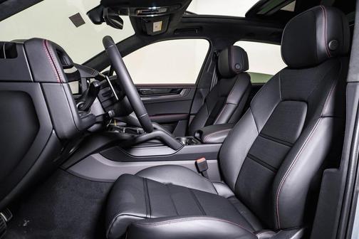 2026 Porsche Cayenne GTS