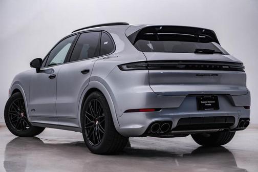 2026 Porsche Cayenne GTS