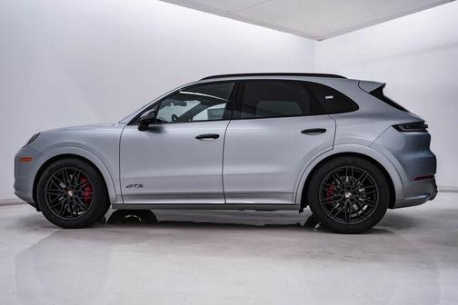 2026 Porsche Cayenne GTS