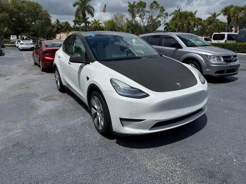 2021 Tesla Model Y Long Range Dual Motor All-Wheel Drive