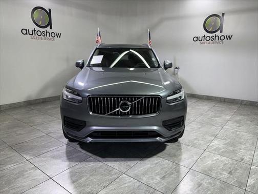 2020 Volvo XC90 T6 Momentum