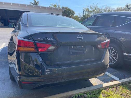 2025 Nissan Altima 2.5 SV