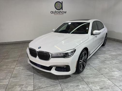 2018 BMW 740 740i