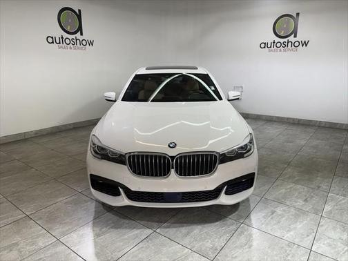 2018 BMW 740 740i