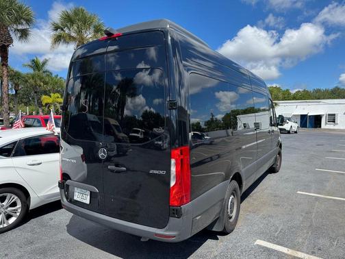 2025 Mercedes-Benz Sprinter 2500 High Roof