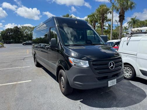 2025 Mercedes-Benz Sprinter 2500 High Roof