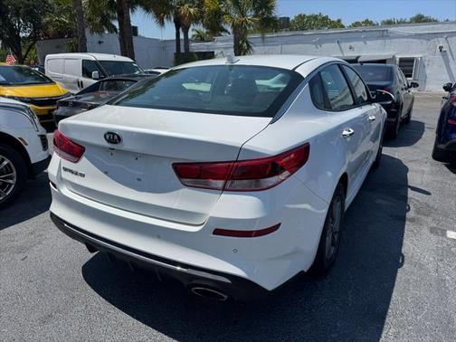 2020 Kia Optima LX
