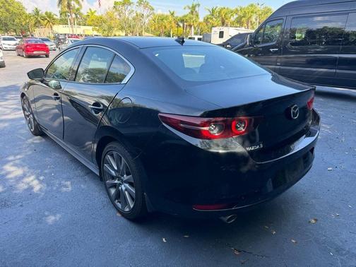 2019 Mazda Mazda3 FWD w/Premium Package