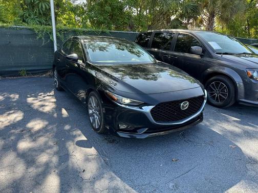 2019 Mazda Mazda3 FWD w/Premium Package