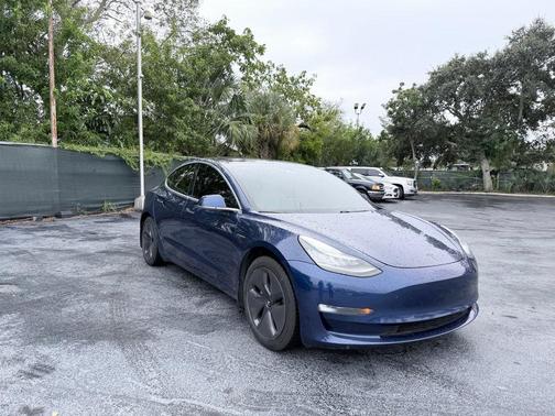 2019 Tesla Model 3 Standard Range Plus