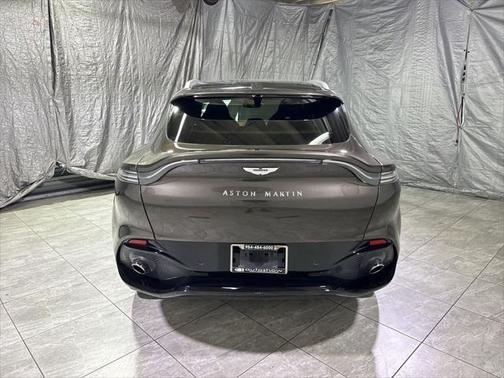 2021 Aston Martin DBX Base