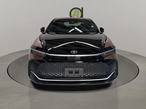 2025 Toyota Crown Platinum