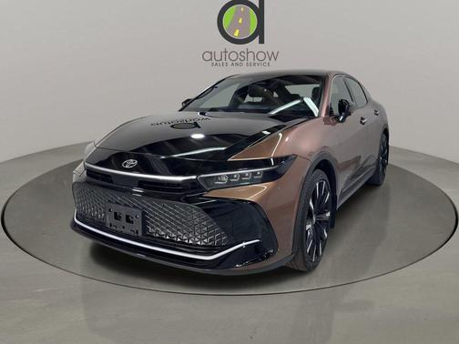 2025 Toyota Crown Platinum