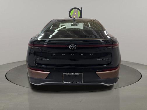 2025 Toyota Crown Platinum