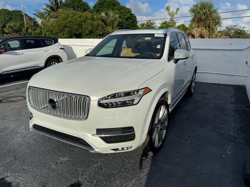 2019 Volvo XC90 T6 Inscription