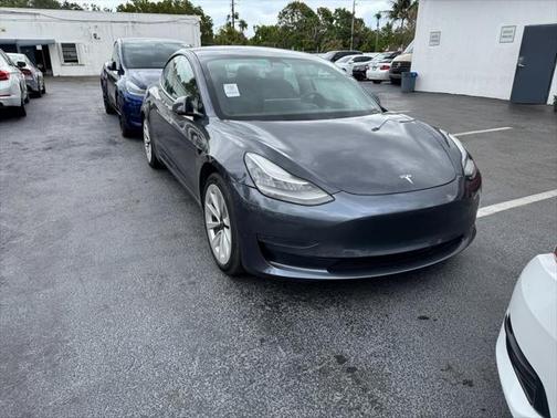 2021 Tesla Model 3 Standard Range Plus