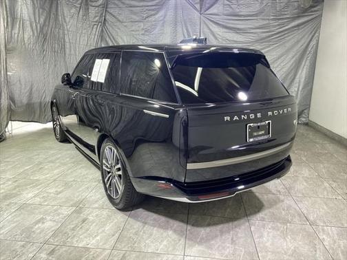 2023 Land Rover Range Rover P530 SE