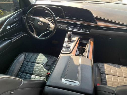 2021 Cadillac Escalade Sport Platinum