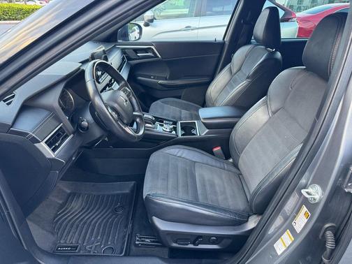 2022 Mitsubishi Outlander Black Edition S-AWC