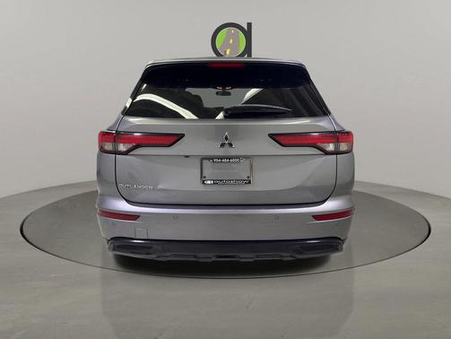 2022 Mitsubishi Outlander Black Edition S-AWC