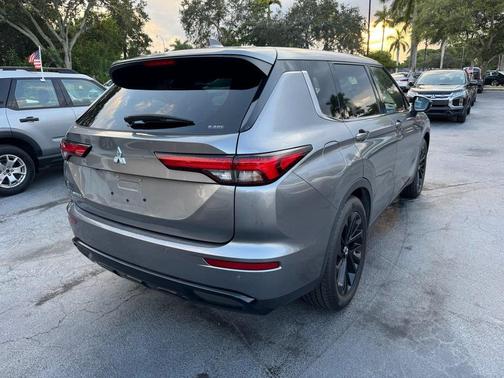 2022 Mitsubishi Outlander Black Edition S-AWC