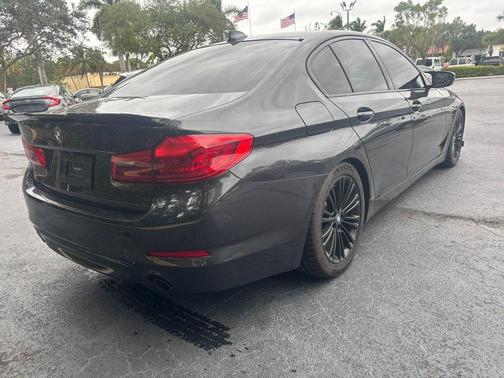 2020 BMW 530 530i