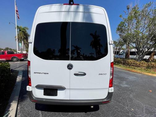 2025 Mercedes-Benz Sprinter 2500 High Roof